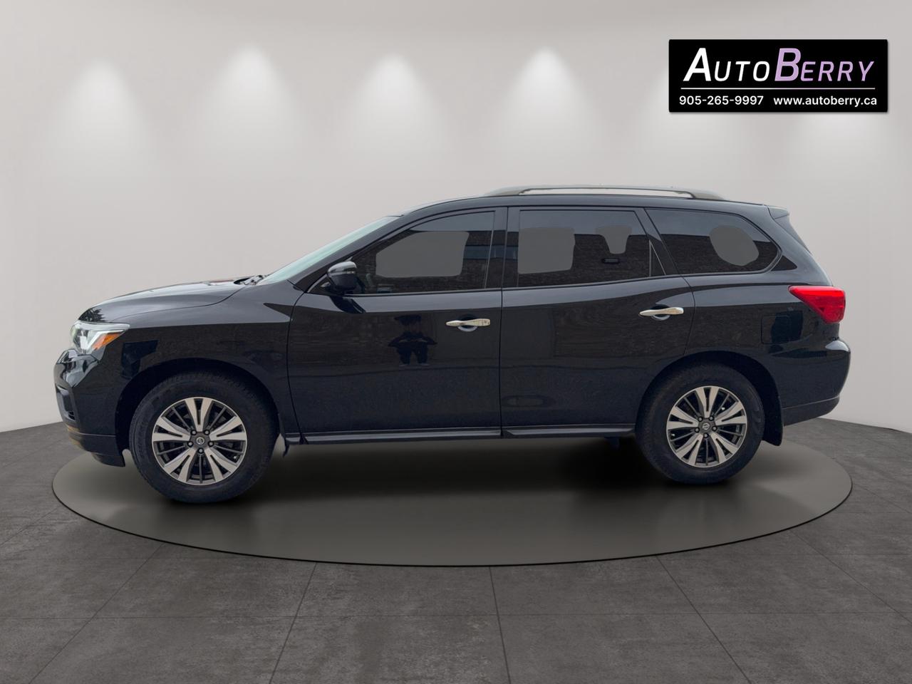 2017 Nissan Pathfinder 4WD 4dr SV Photo4
