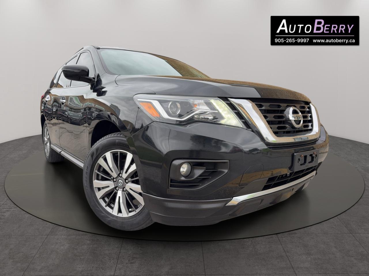 2017 Nissan Pathfinder 4WD 4dr SV Photo0