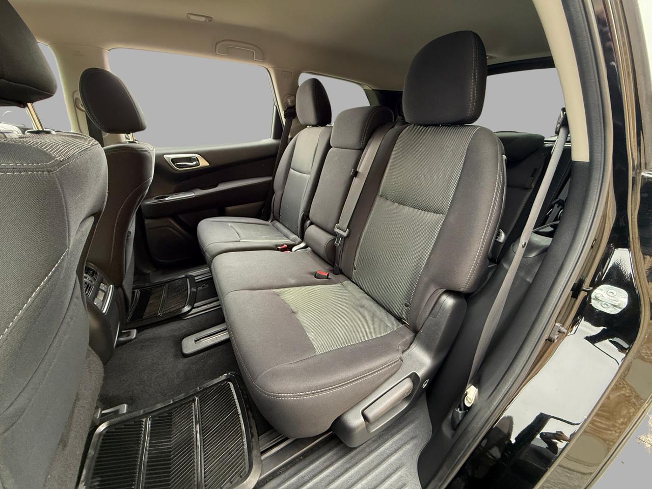 2017 Nissan Pathfinder 4WD 4dr SV Photo