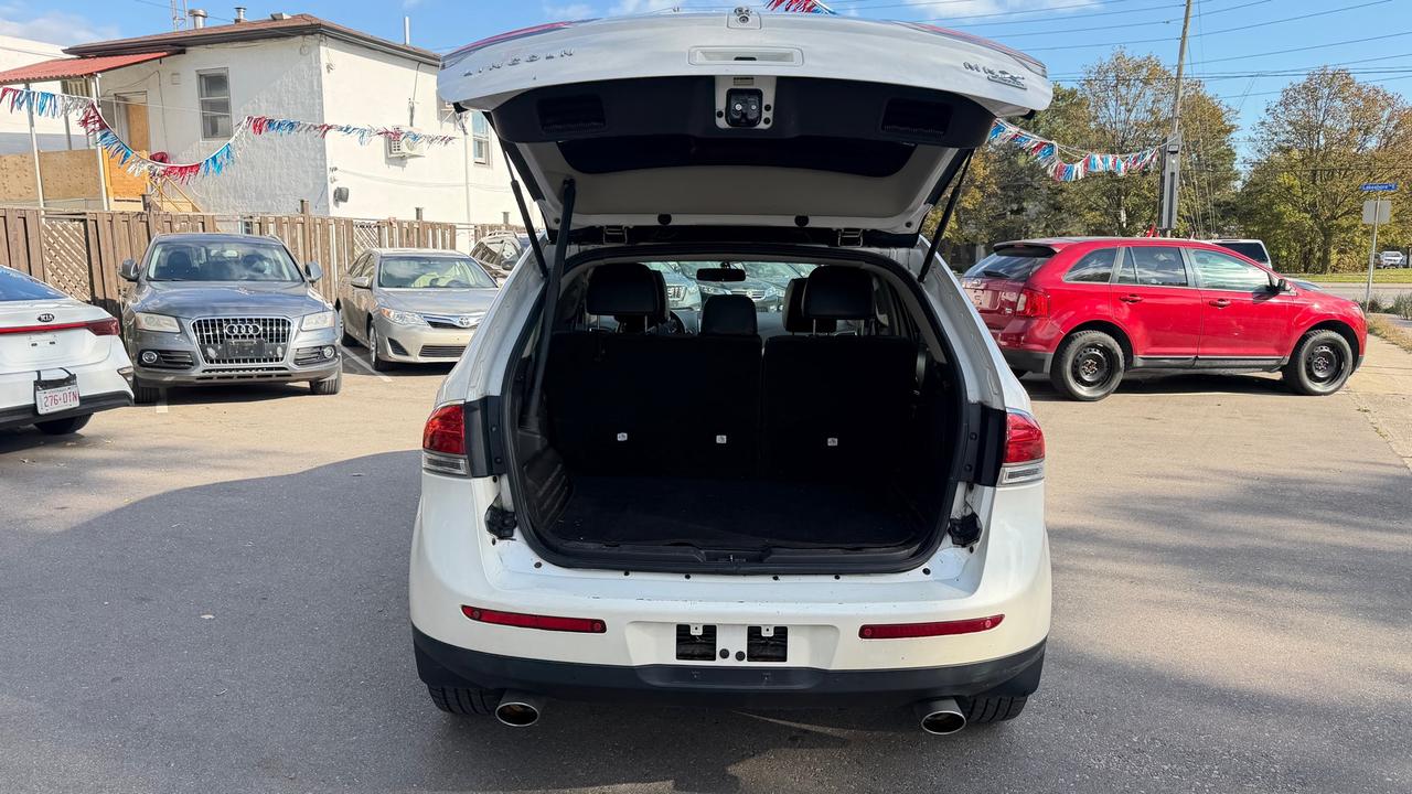 2013 Lincoln MKX AWD 4DR Photo4