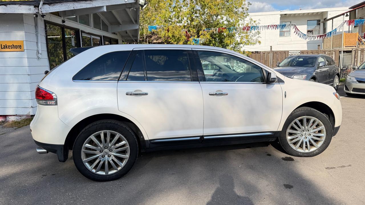 2013 Lincoln MKX AWD 4DR Photo2