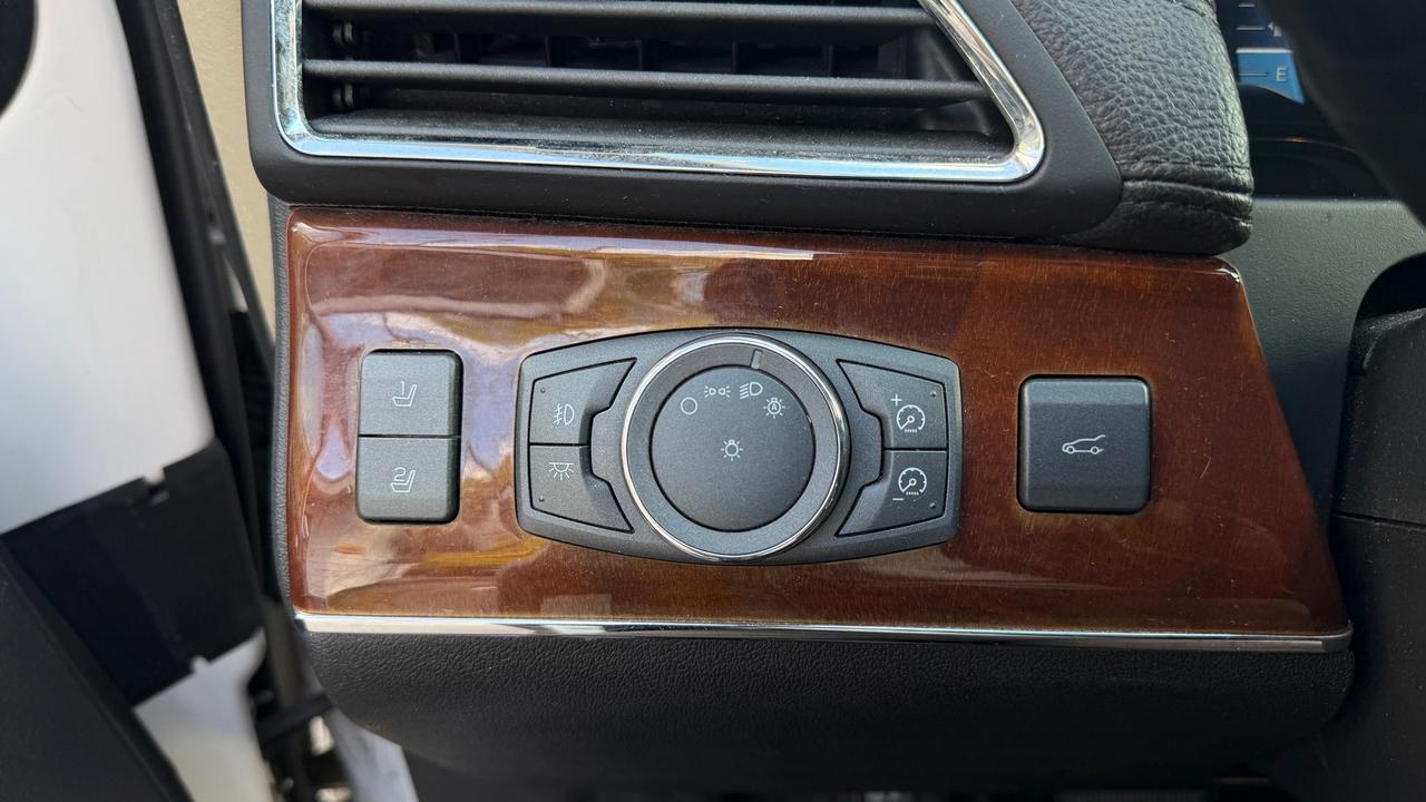 2013 Lincoln MKX AWD 4DR Photo