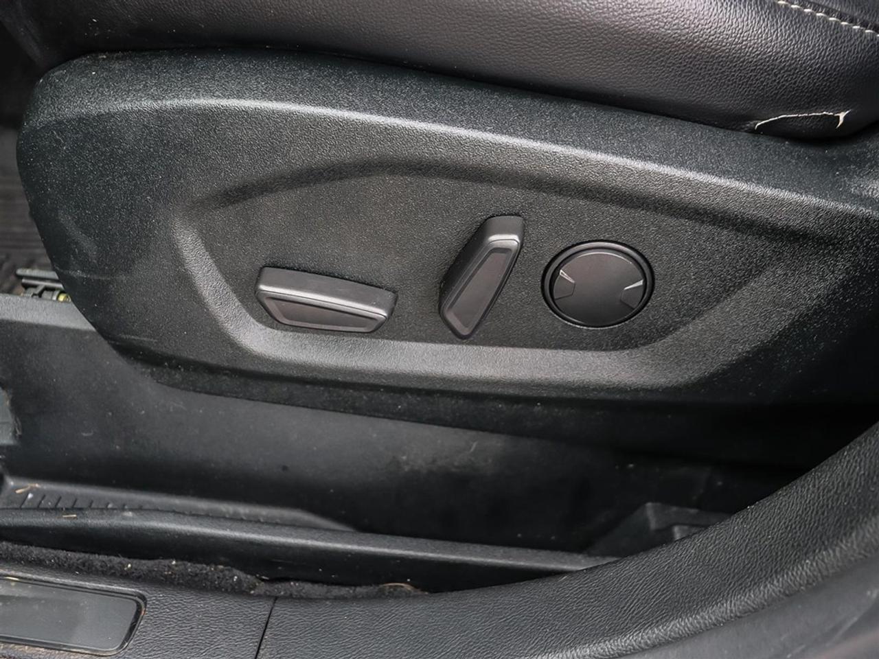 2022 Ford Edge SEL AWD Photo