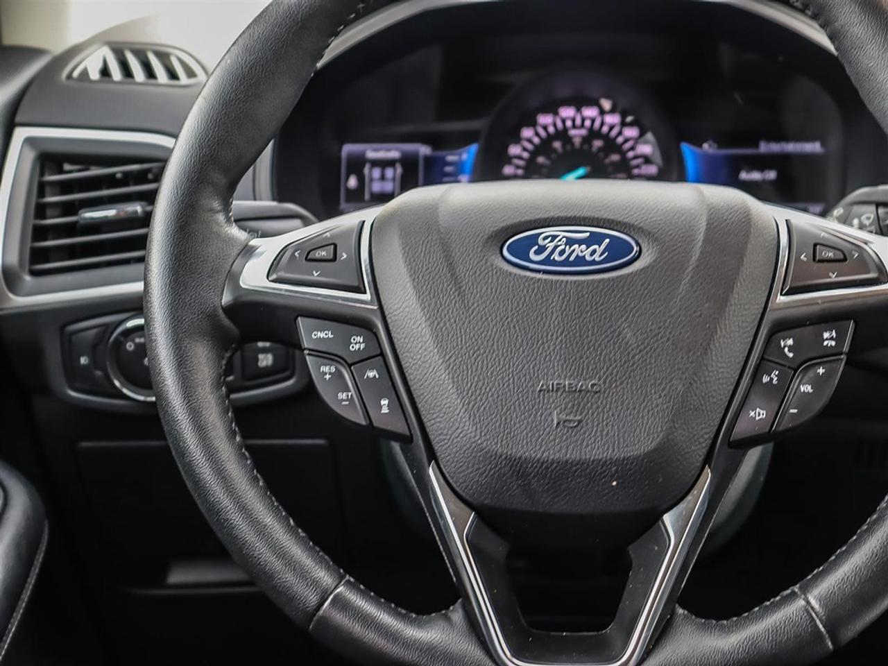 2022 Ford Edge SEL AWD Photo