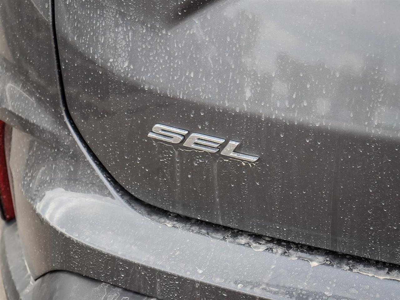 2022 Ford Edge SEL AWD Photo