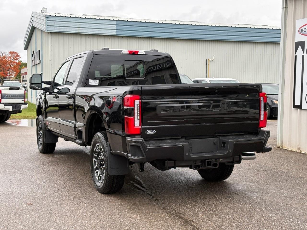 2027 Ford F-350 Super Duty SRW PLATINUM 4WD CREW CAB 6.75' BOX Photo