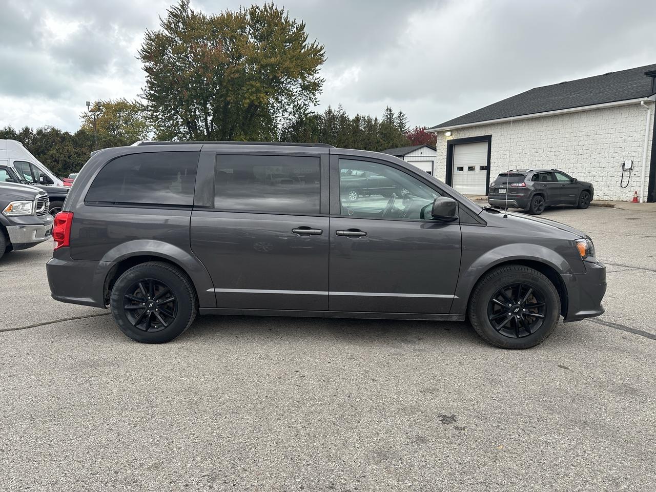 2019 Dodge Grand Caravan R/T Photo