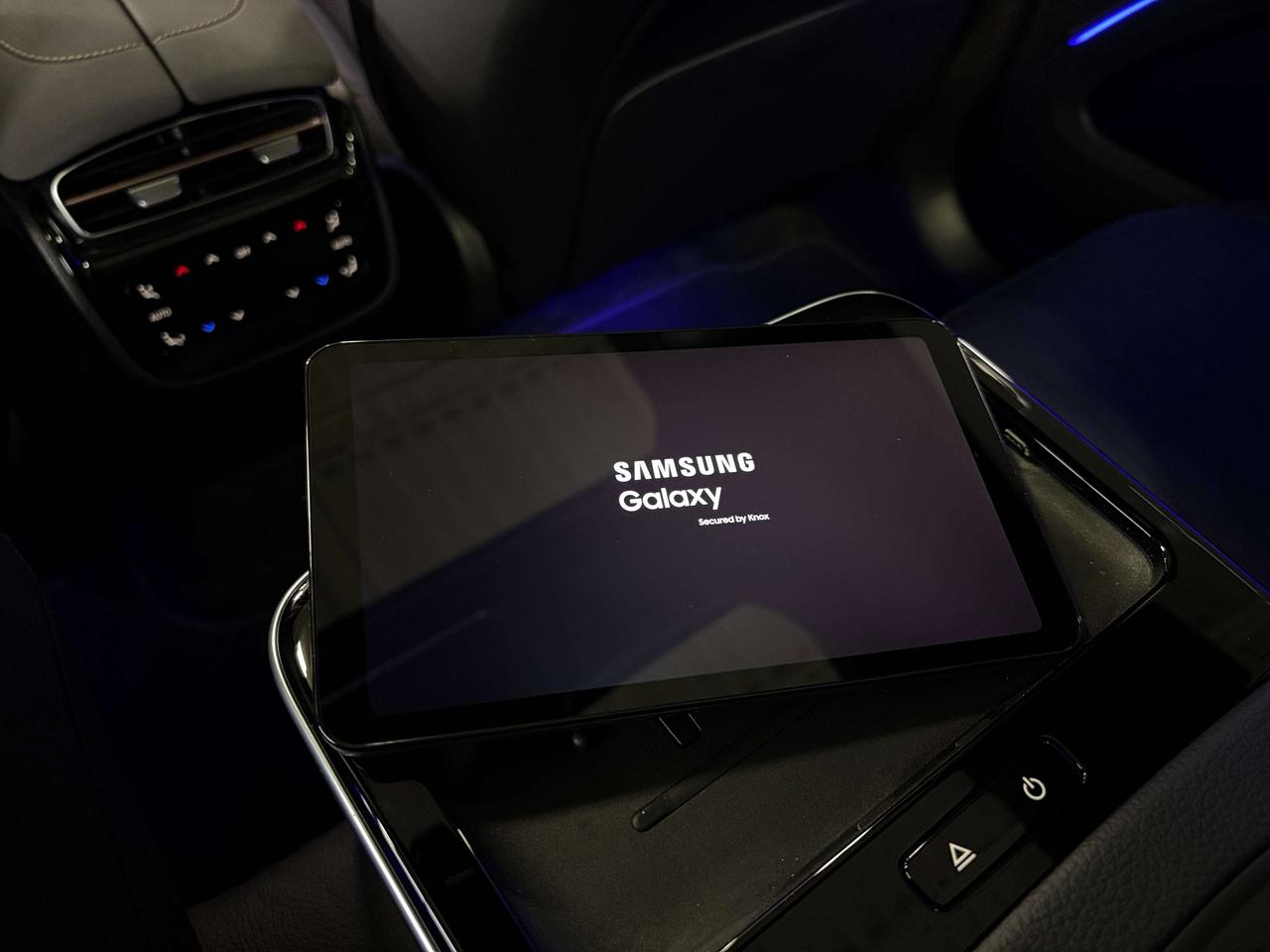 2023 Mercedes-Benz E-Class EQS450|AWD|AMGPKG|HYPERSCREEN|REARRECLINE|MASSAGE| Photo