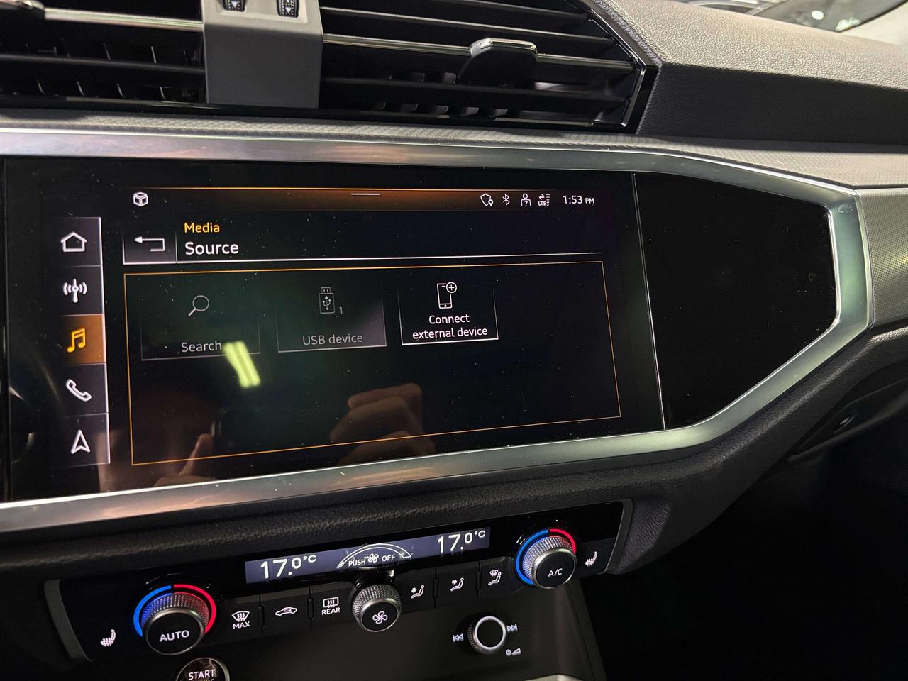 2023 Audi Q3 Progressiv|QUATTRO|CLUSTERNAV|AMBIENT|LEATHER|PANO Photo