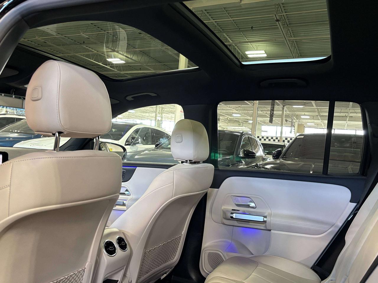 2024 Mercedes-Benz EQB EQB300|4MATIC|CREAMLEATHER|CLUSTERNAV|DUALROOF|+++ Photo