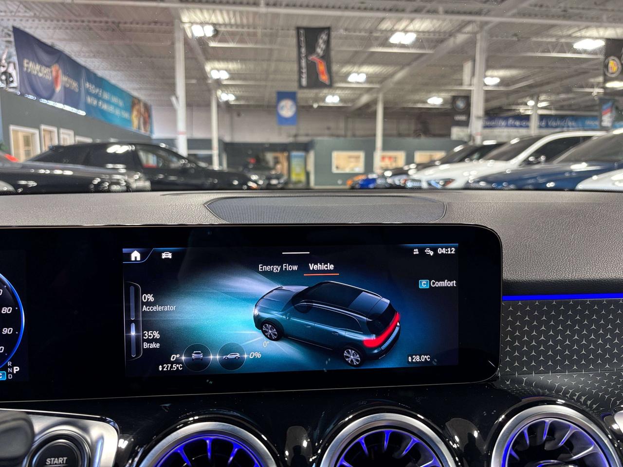 2024 Mercedes-Benz EQB EQB300|4MATIC|CREAMLEATHER|CLUSTERNAV|DUALROOF|+++ Photo