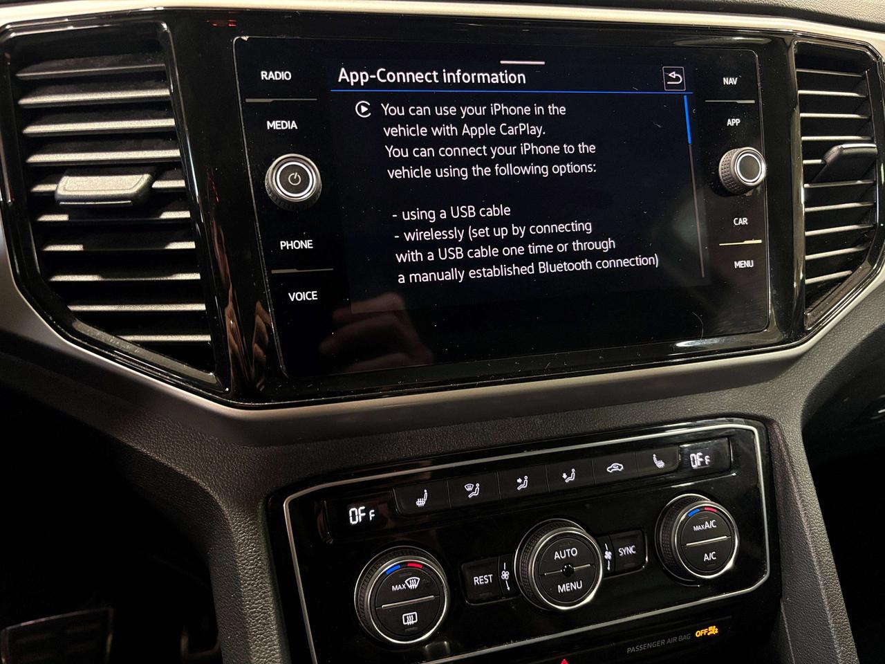 2023 Volkswagen Atlas R-Line|4MOTION|NAV|FENDERAUDIO|7PASS|LEATHER|PANO| Photo