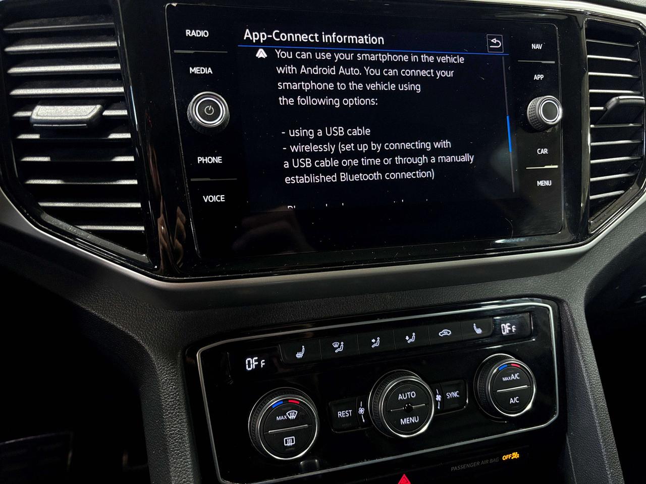 2023 Volkswagen Atlas R-Line|4MOTION|NAV|FENDERAUDIO|7PASS|LEATHER|PANO| Photo