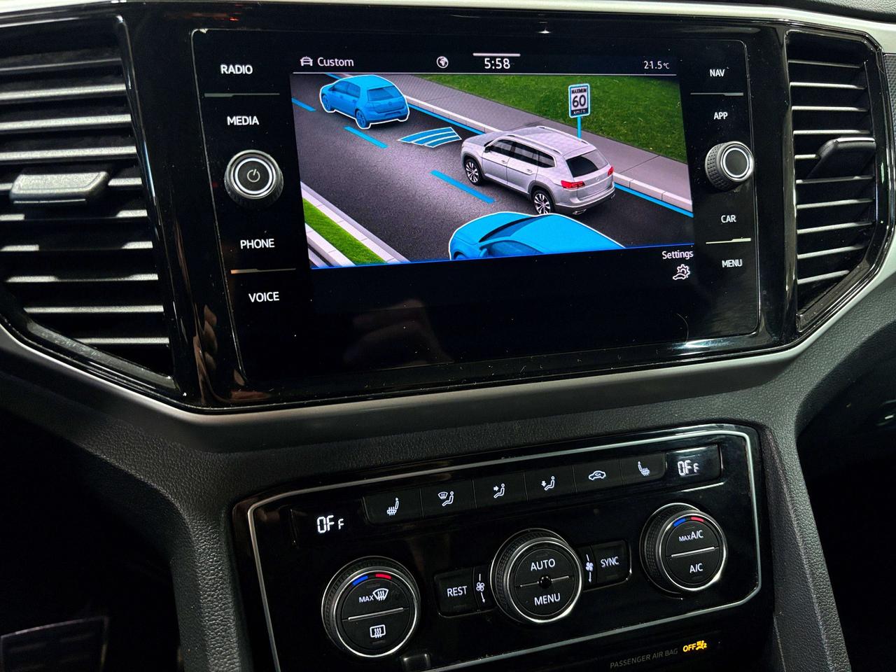 2023 Volkswagen Atlas R-Line|4MOTION|NAV|FENDERAUDIO|7PASS|LEATHER|PANO| Photo