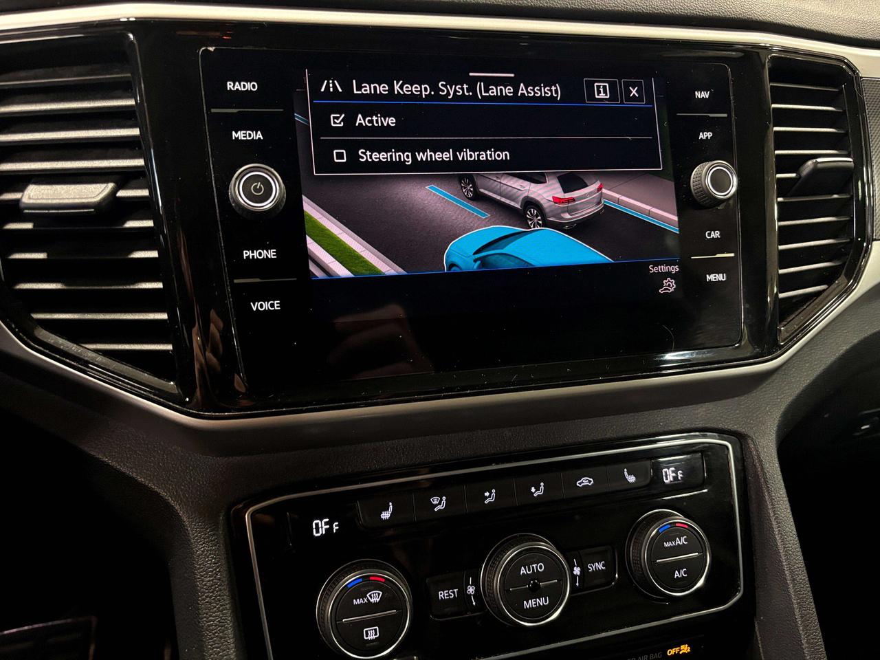 2023 Volkswagen Atlas R-Line|4MOTION|NAV|FENDERAUDIO|7PASS|LEATHER|PANO| Photo