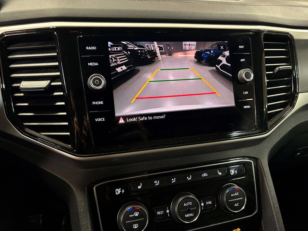 2023 Volkswagen Atlas R-Line|4MOTION|NAV|FENDERAUDIO|7PASS|LEATHER|PANO| Photo