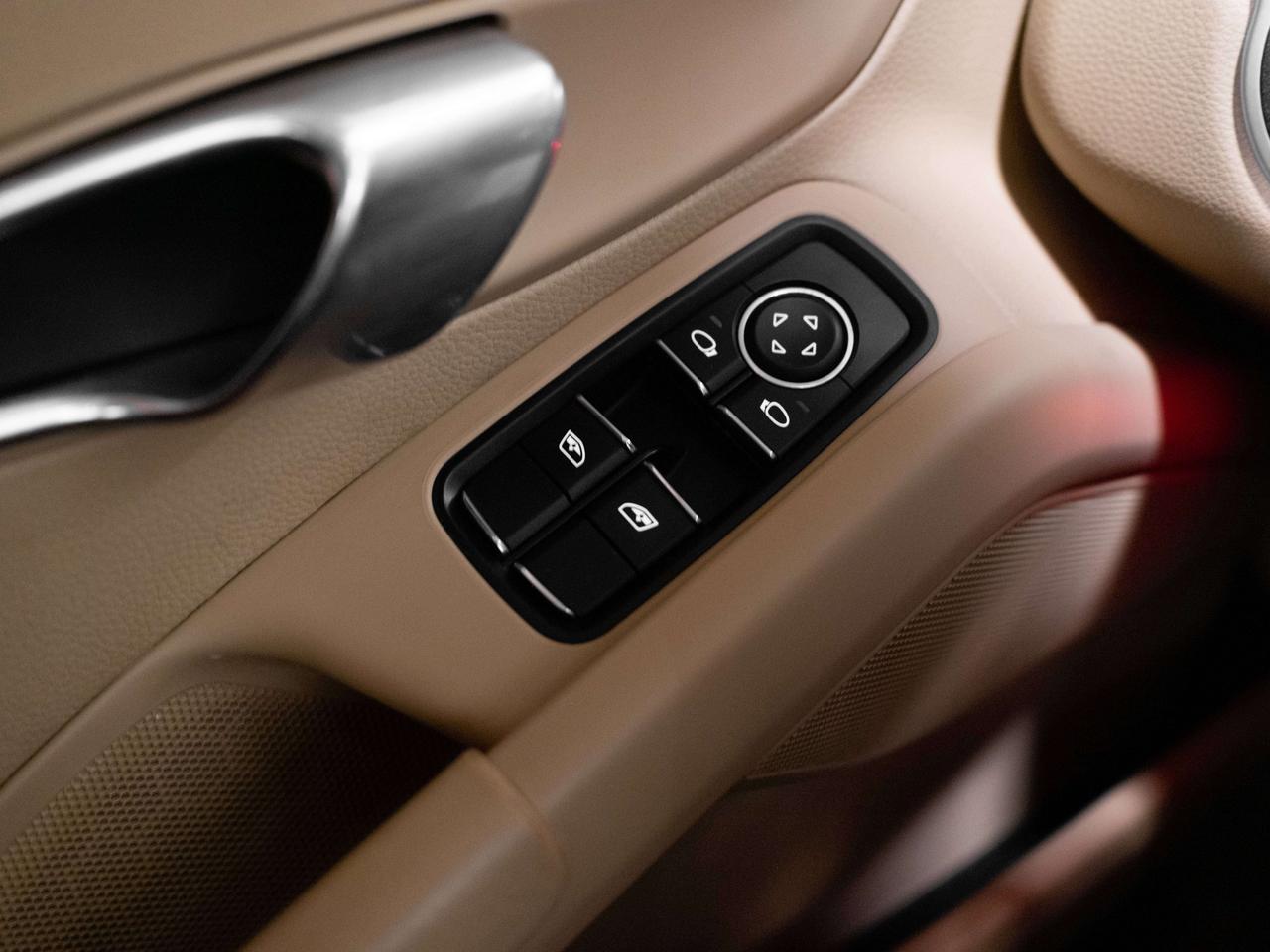 2017 Porsche 718 Cayman S | MANUAL Photo