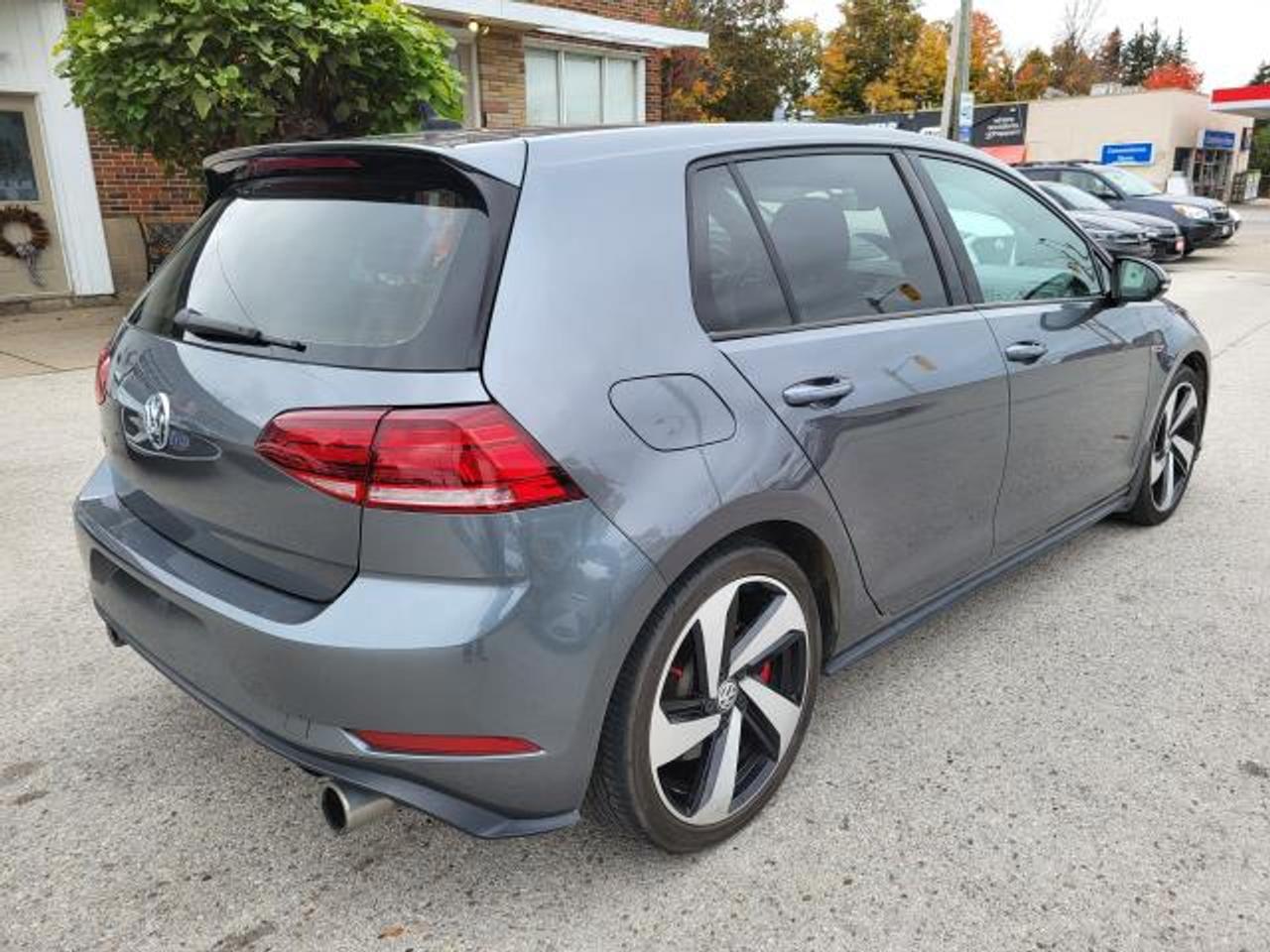 2018 Volkswagen Golf GTI Autobahn Photo2