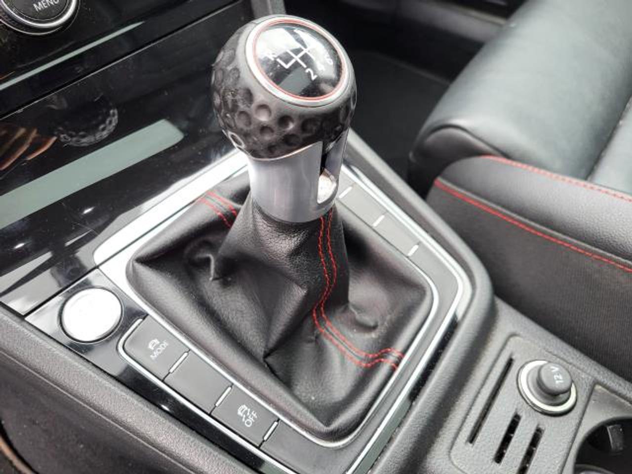 2018 Volkswagen Golf GTI Autobahn Photo