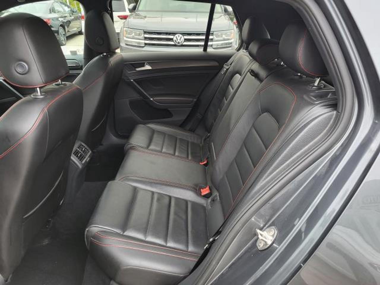 2018 Volkswagen Golf GTI Autobahn Photo