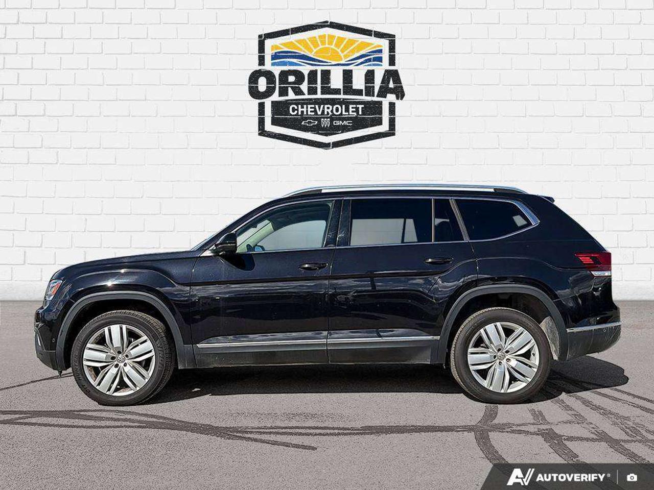 2018 Volkswagen Atlas Execline | Sunroof | Heated Seats Photo