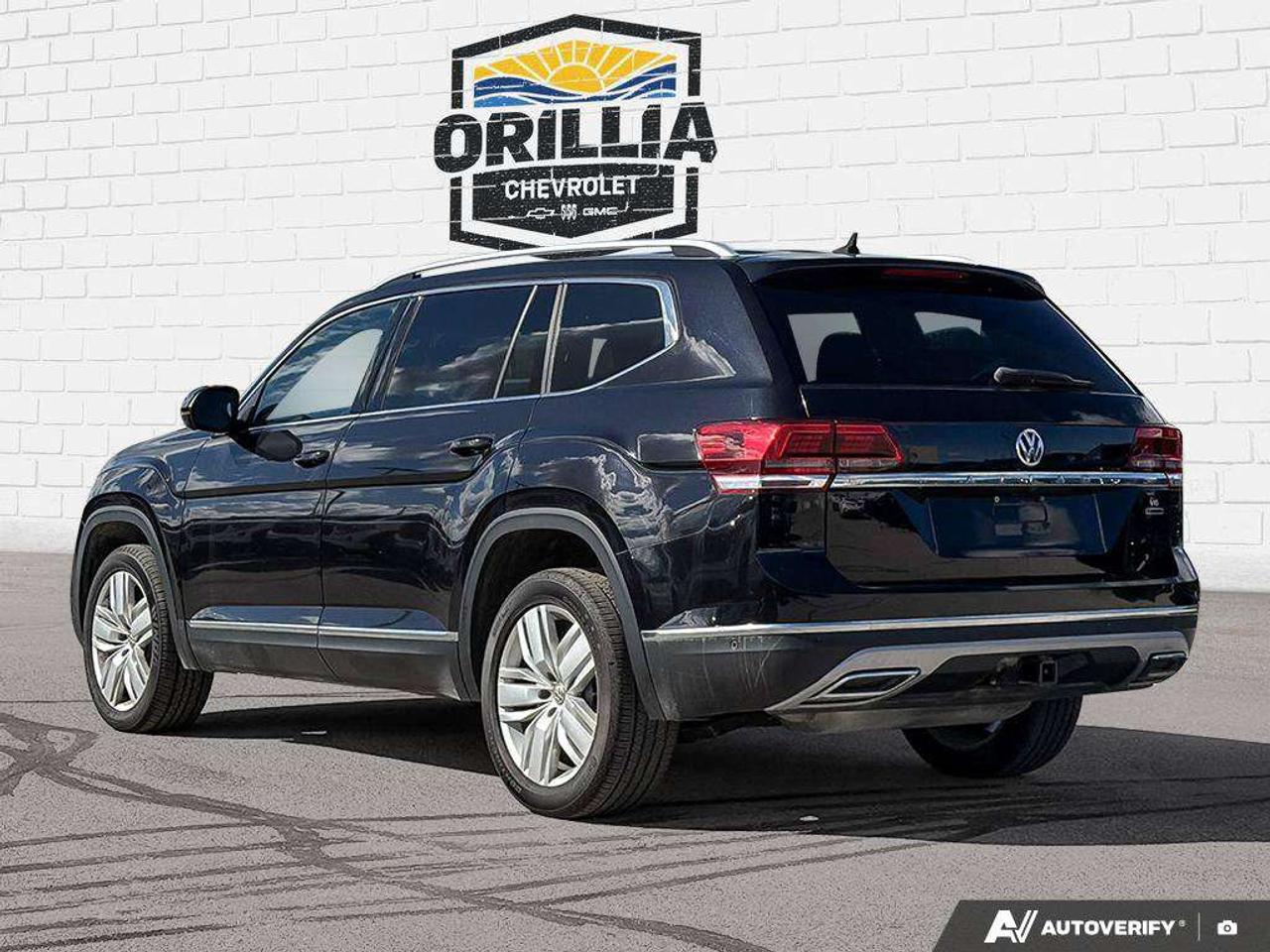 2018 Volkswagen Atlas Execline | Sunroof | Heated Seats Photo