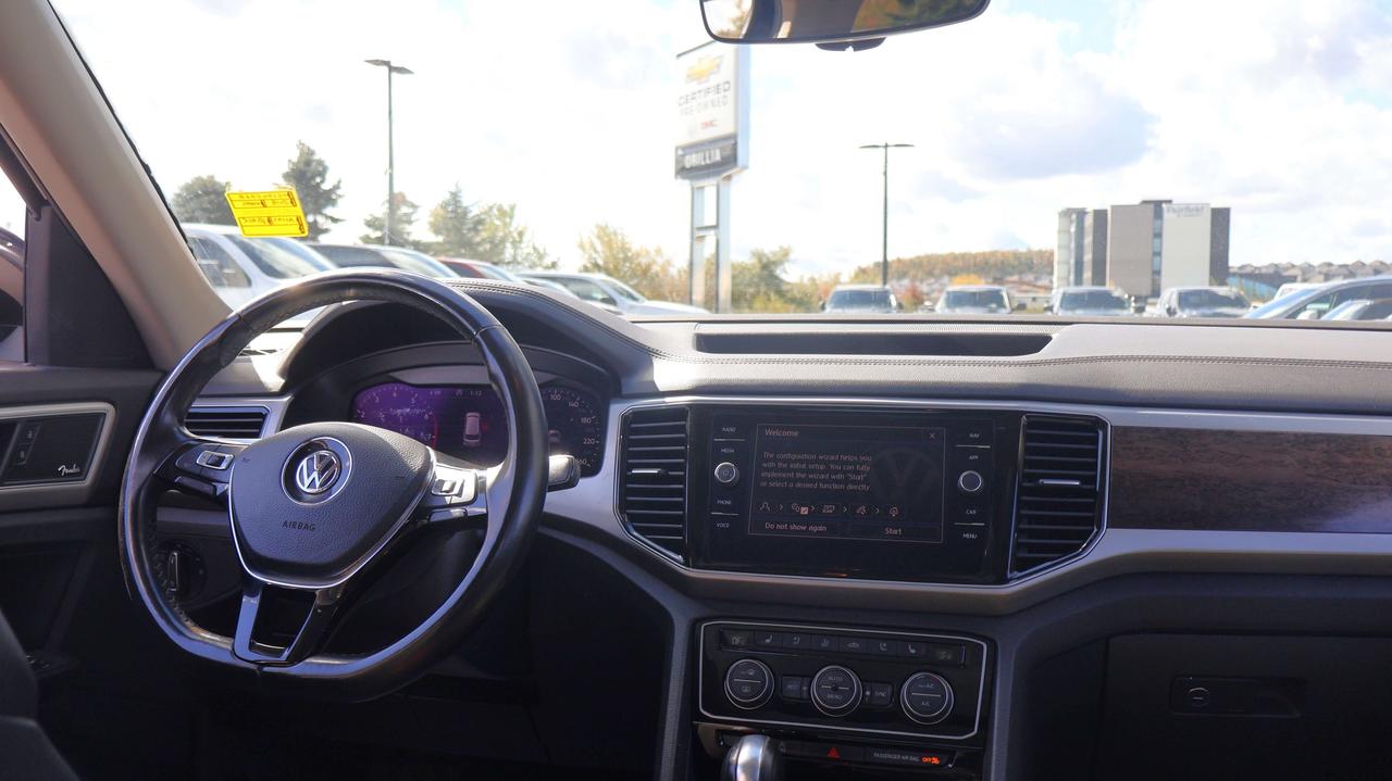 2018 Volkswagen Atlas Execline | Sunroof | Heated Seats Photo
