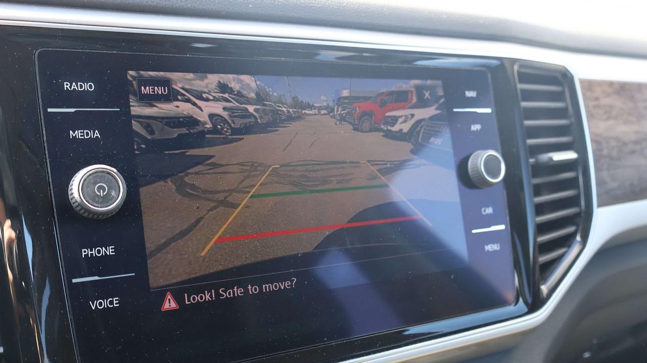 2018 Volkswagen Atlas Execline | Sunroof | Heated Seats Photo