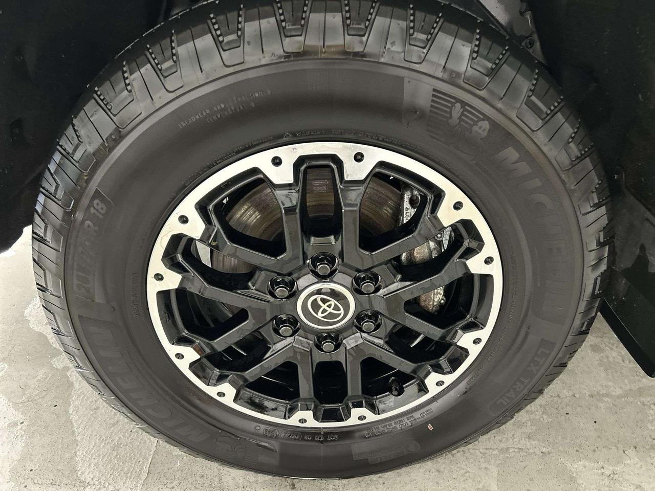 2023 Toyota Tundra LIMITED TRD OFF ROAD 4X4 |CREW |LEATHER |PANO ROOF Photo