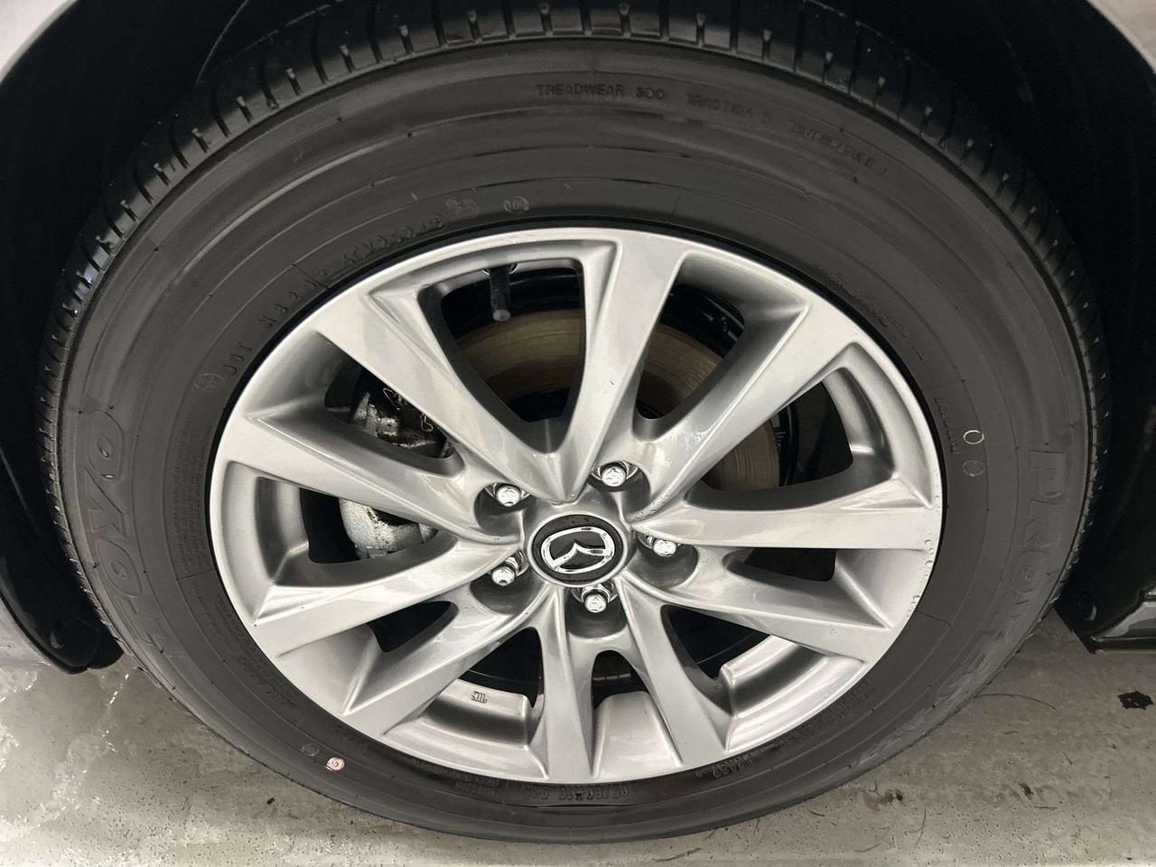 2025 Mazda MAZDA3 GS HATCH | LOW KMS! | HTD SEATS | CARPLAY | ALLOYS Photo3