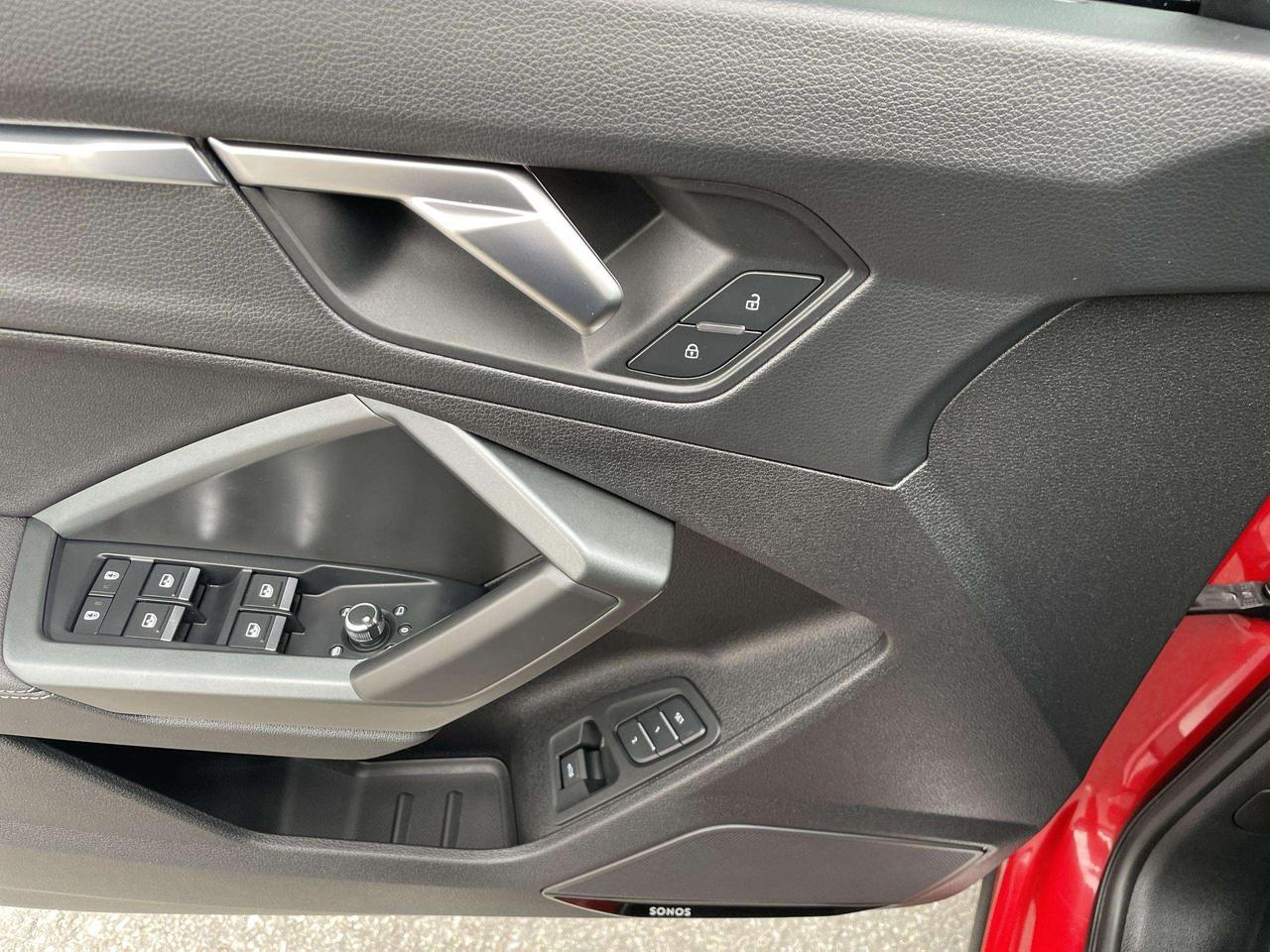 2025 Audi Q3 45 Technik Photo