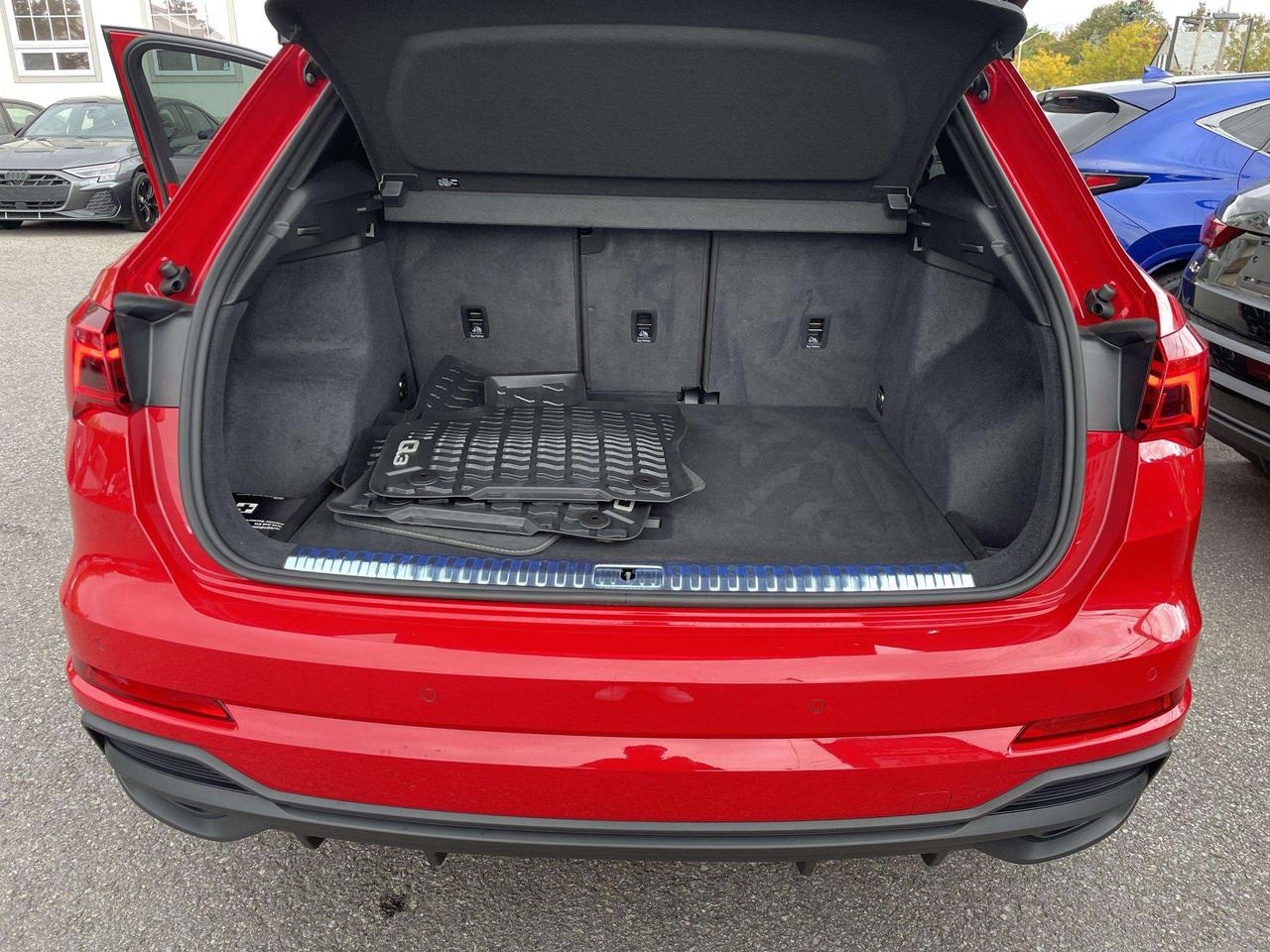2025 Audi Q3 45 Technik Photo