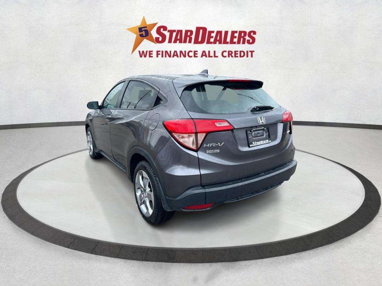 2016 Honda HR-V LX/AWD/WINTER-READY/ALLOYS/WE FINANCE ALL CREDIT! Photo4