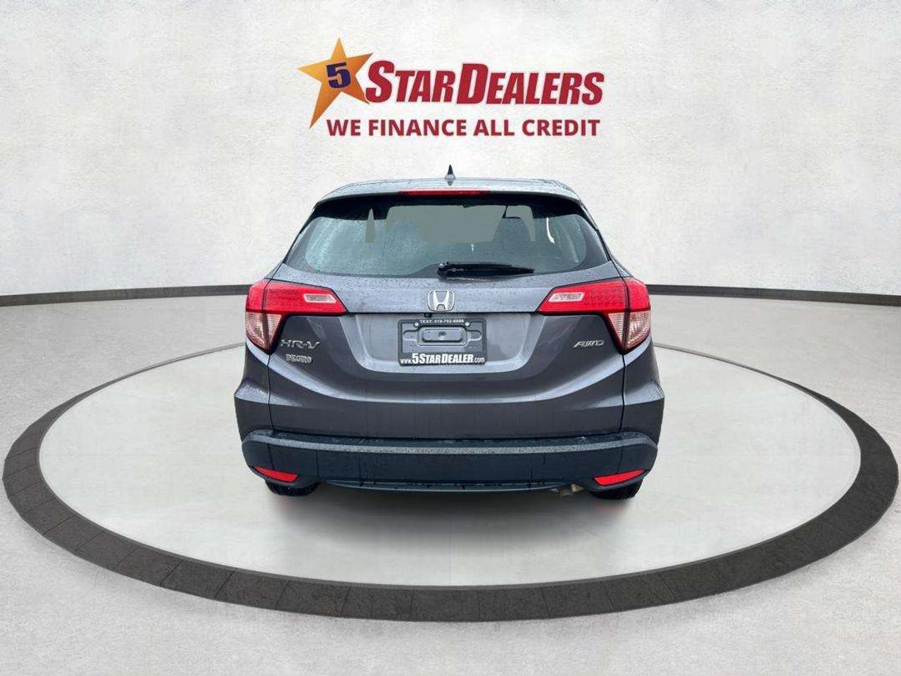 2016 Honda HR-V LX/AWD/WINTER-READY/ALLOYS/WE FINANCE ALL CREDIT! Photo