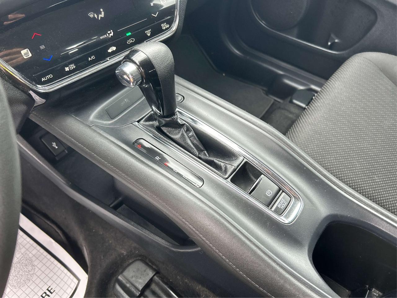 2016 Honda HR-V LX/AWD/WINTER-READY/ALLOYS/WE FINANCE ALL CREDIT! Photo
