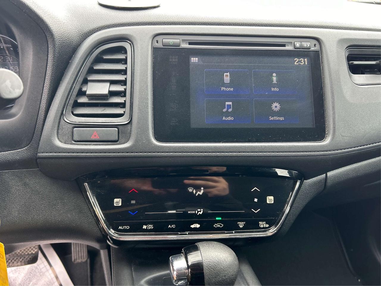 2016 Honda HR-V LX/AWD/WINTER-READY/ALLOYS/WE FINANCE ALL CREDIT! Photo
