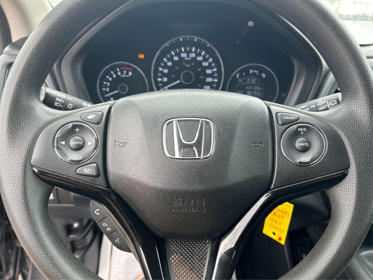 2016 Honda HR-V LX/AWD/WINTER-READY/ALLOYS/WE FINANCE ALL CREDIT! Photo