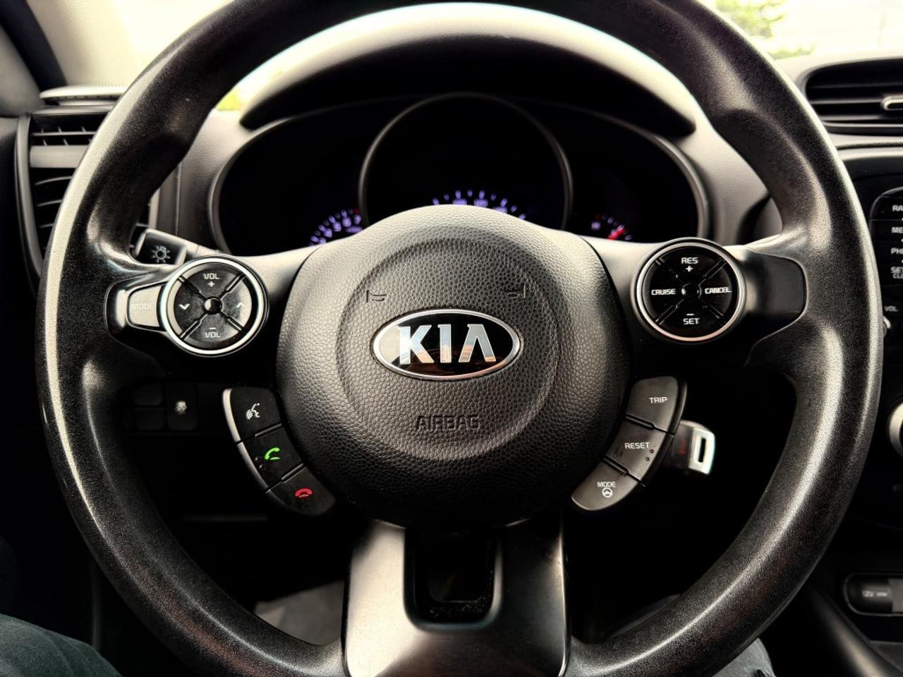 2015 Kia Soul + 4dr Wagon (2.0L 4cyl 6A) Photo