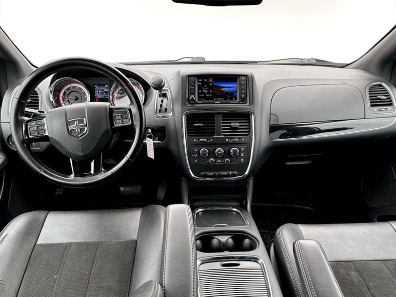 2020 Dodge Grand Caravan Premium Plus w/DVD System Photo