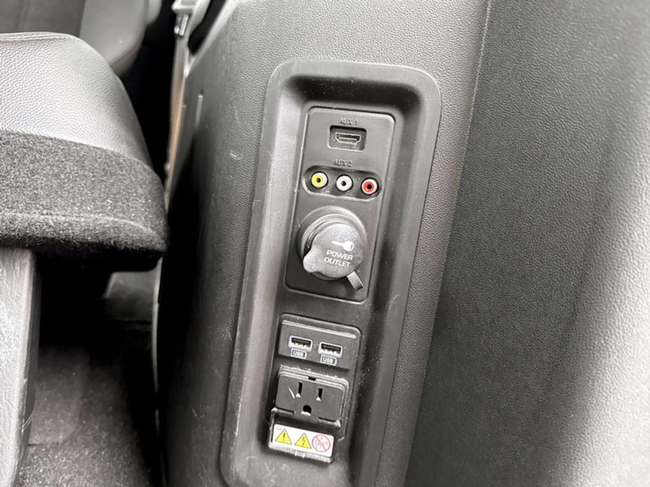 2020 Dodge Grand Caravan Premium Plus w/DVD System Photo