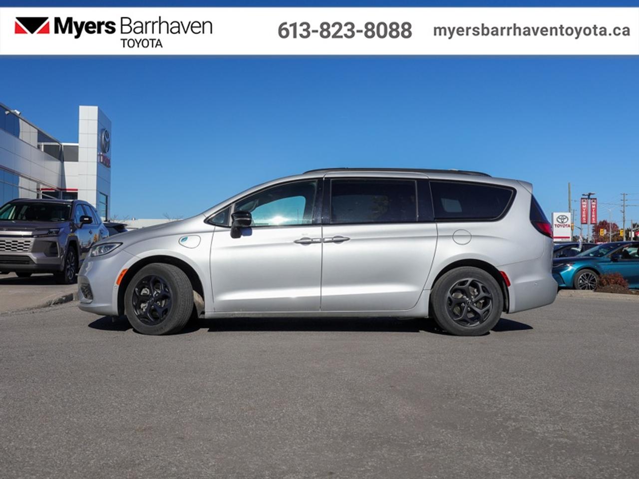 2024 Chrysler Pacifica Hybrid Select  - Hybrid - $330 B/W Photo