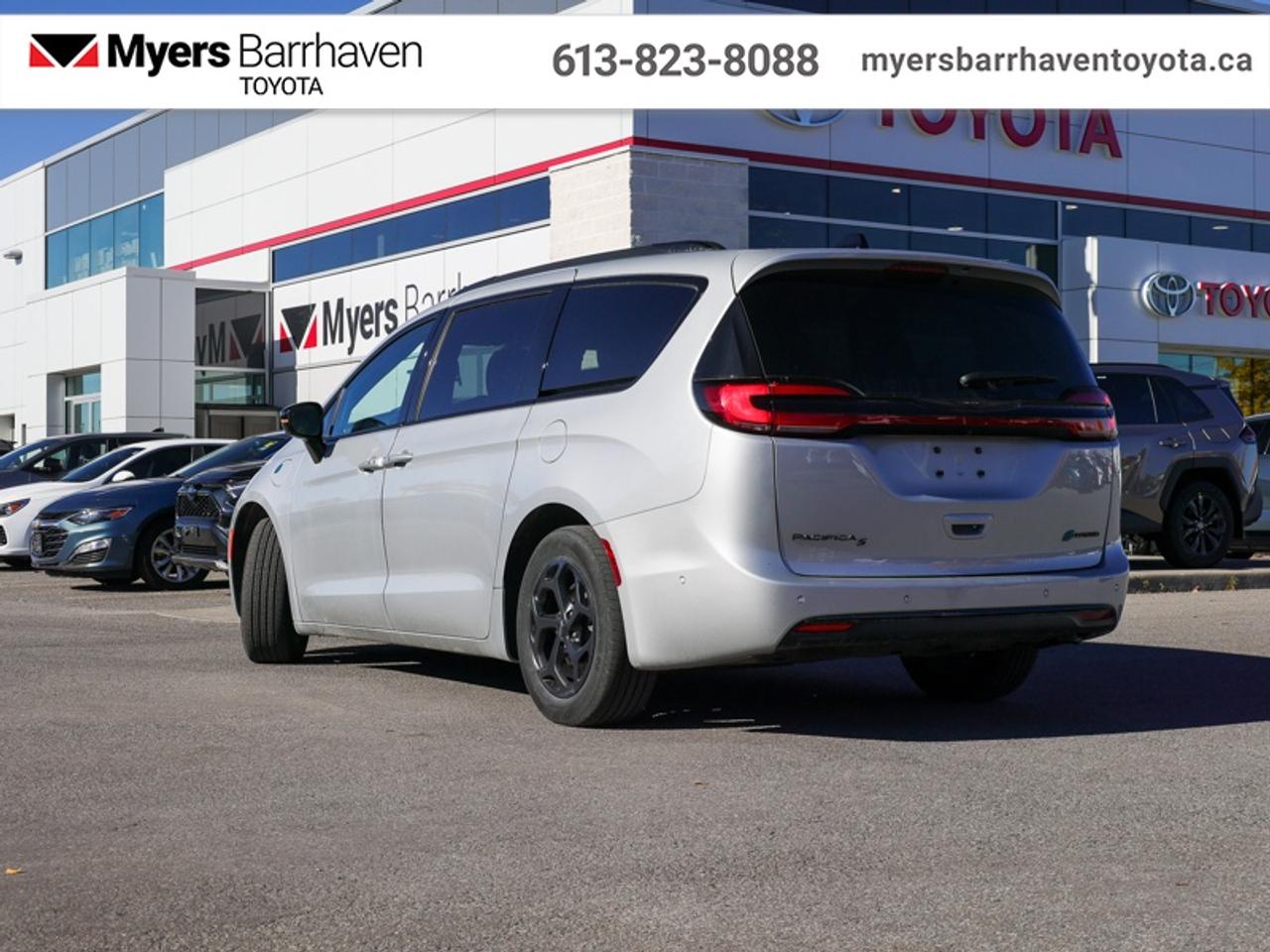2024 Chrysler Pacifica Hybrid Select  - Hybrid - $330 B/W Photo