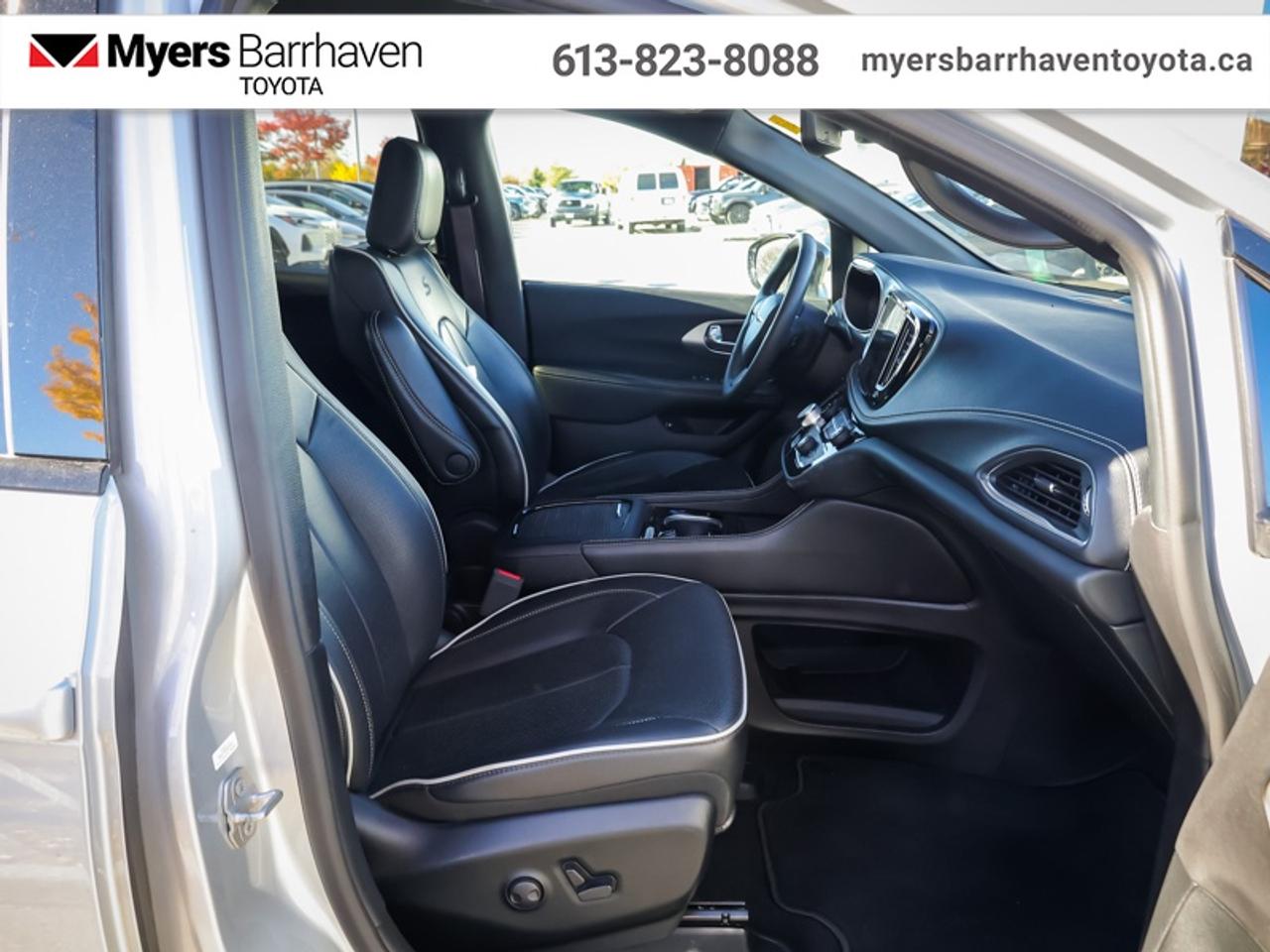 2024 Chrysler Pacifica Hybrid Select  - Hybrid - $330 B/W Photo
