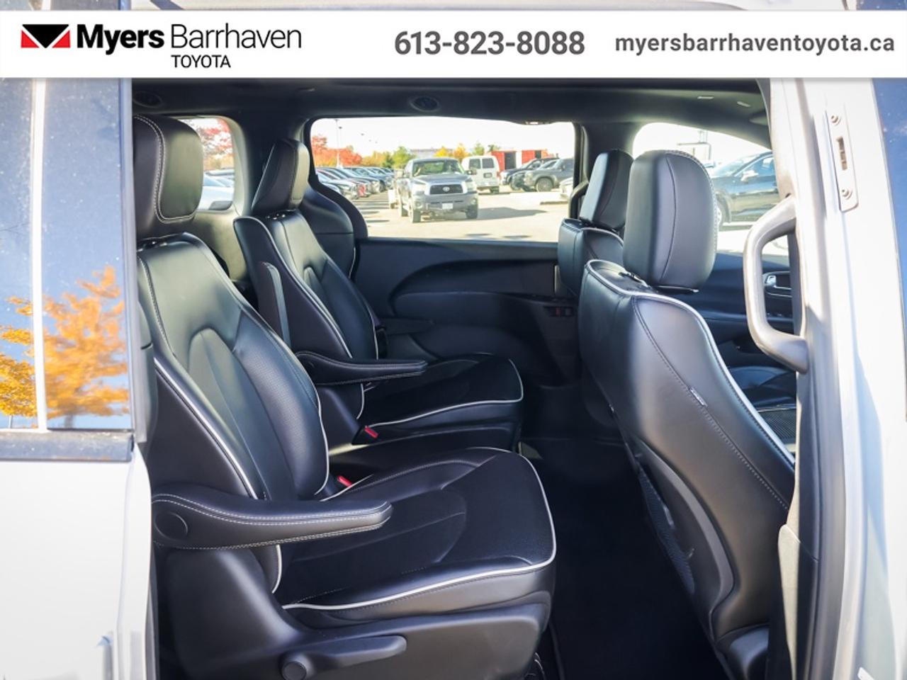 2024 Chrysler Pacifica Hybrid Select  - Hybrid - $330 B/W Photo