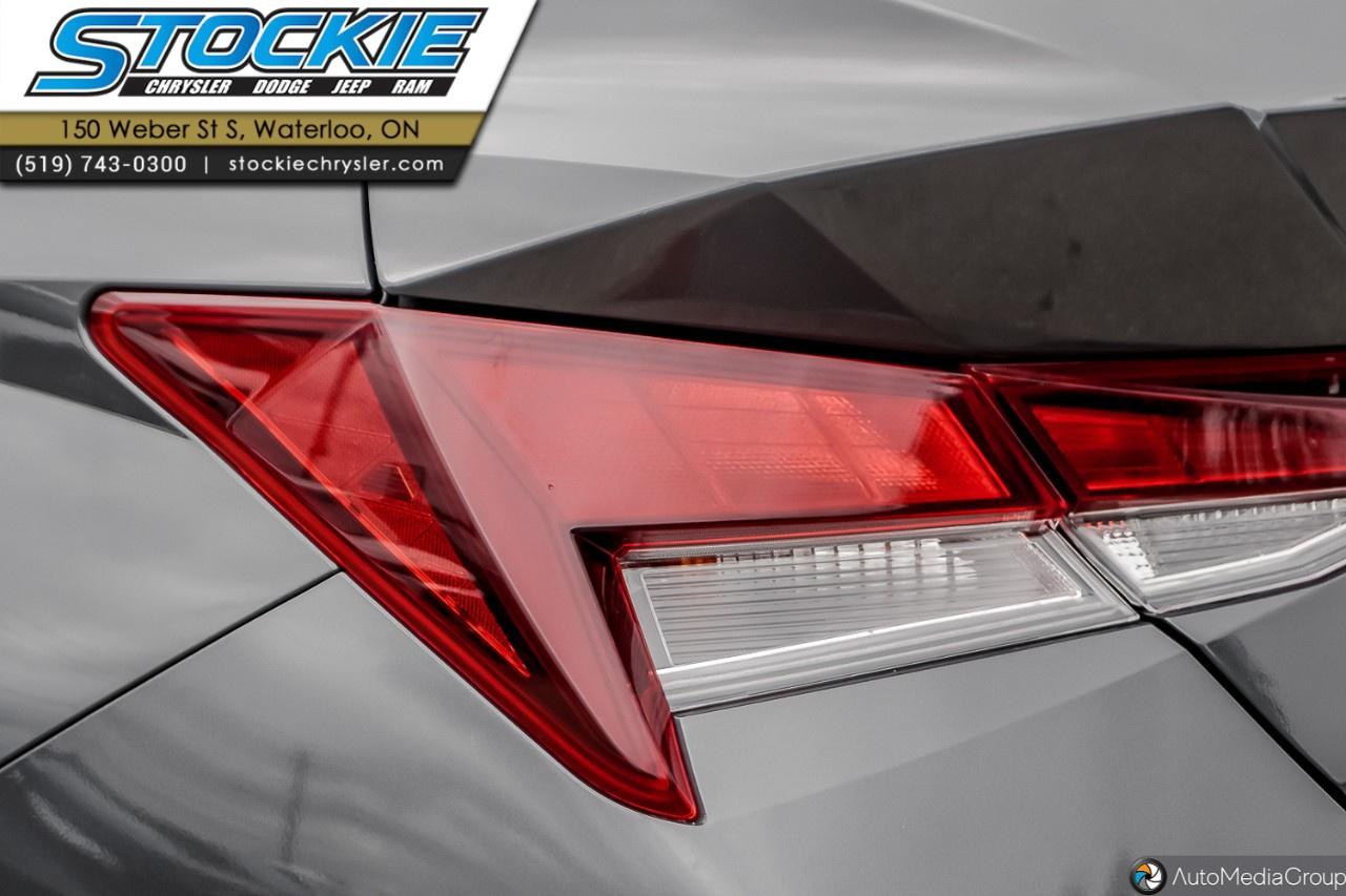 2025 Hyundai Elantra Preferred IVT Photo