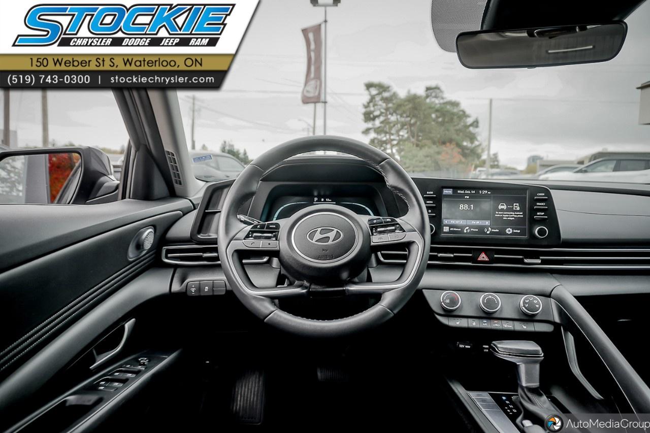 2025 Hyundai Elantra Preferred IVT Photo
