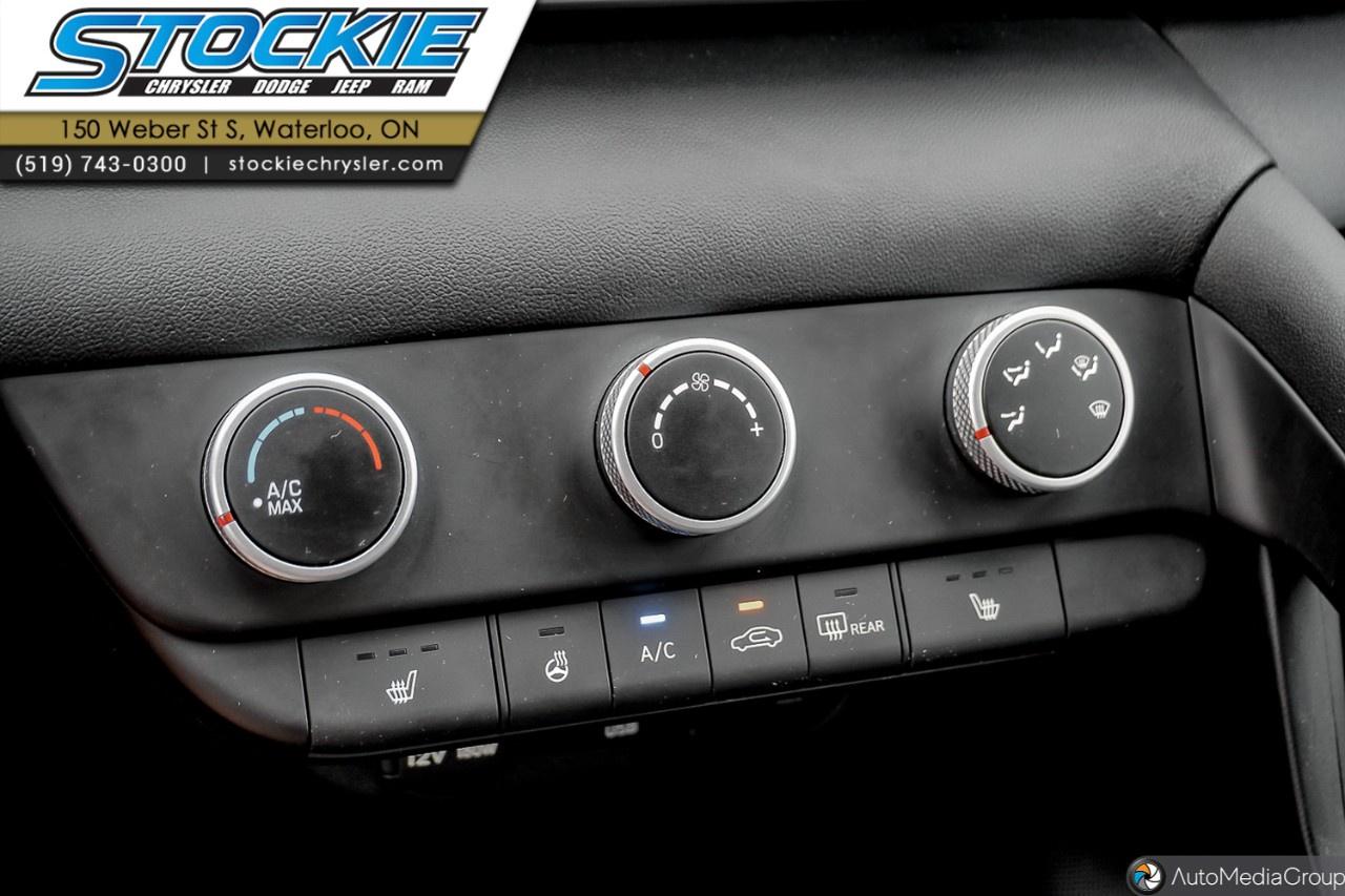 2025 Hyundai Elantra Preferred IVT Photo