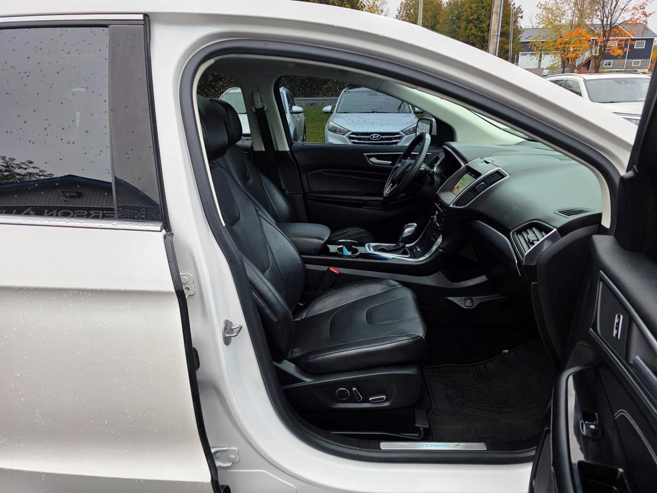 2016 Ford Edge Titanium AWD Photo