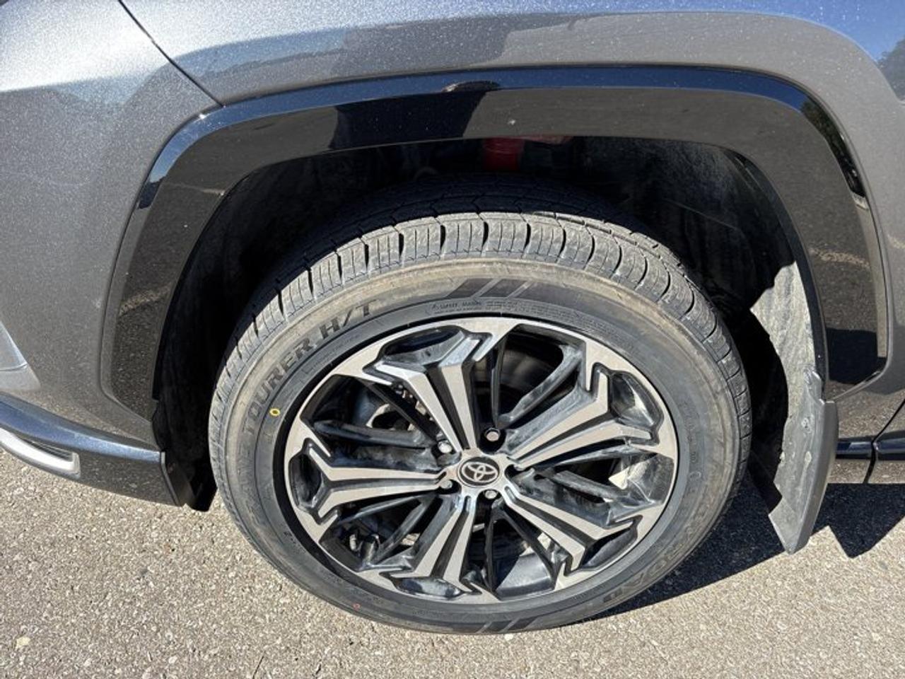 2024 Toyota RAV4 Prime XSE AWD | No Accidents | Sunroof | Heated Steering Photo