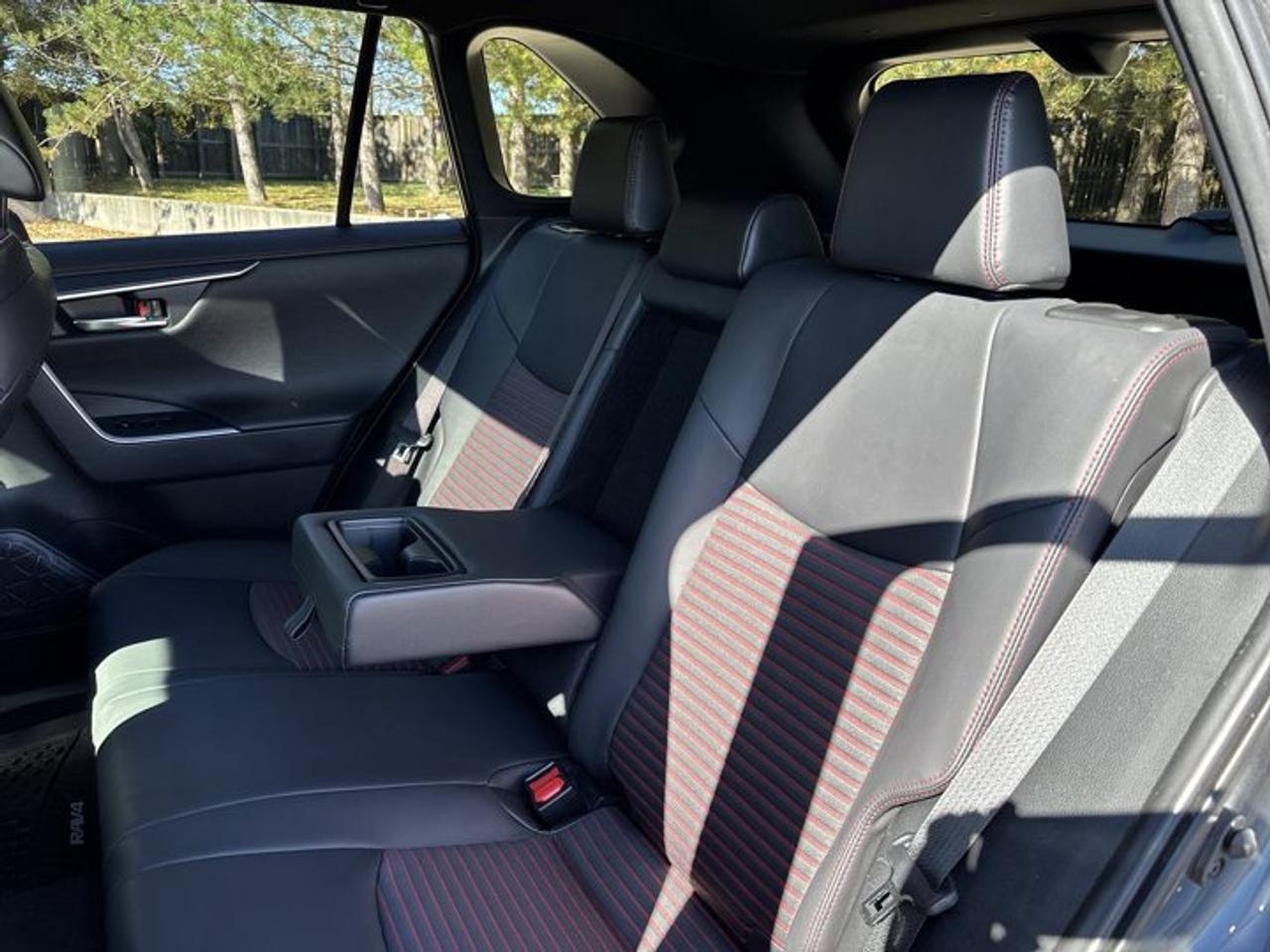 2024 Toyota RAV4 Prime XSE AWD | No Accidents | Sunroof | Heated Steering Photo
